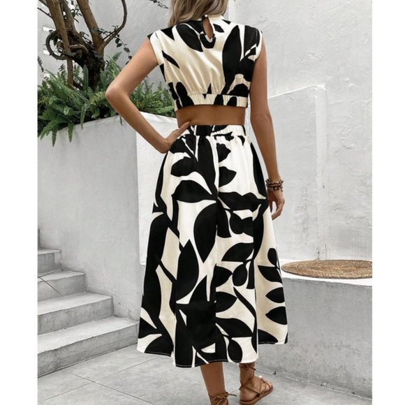 Boho Leaf Print Cut Out Waist Dress - Picture 3 of 9